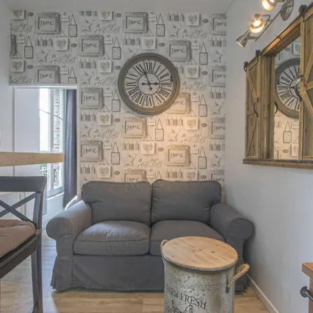 Appartement Magnifique F2 En Plein Centre *